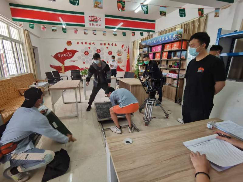 海港区广告片拍摄公司：极简主义践行者，少即是多的视觉哲学